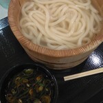 丸亀製麺 イオンモールKYOTO店的实拍图