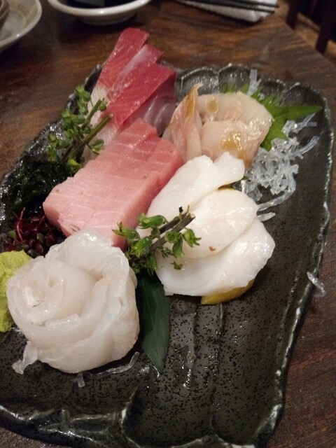 日本酒居酒屋 鍋横 赤燈的實拍高清圖