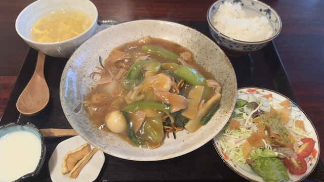 中国料理 かしの木的实拍高清图