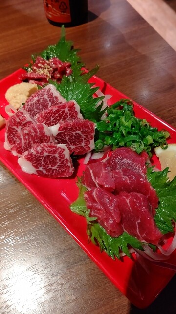 博多餃子舎 鉄なべ 西池袋店的實拍高清圖