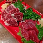 博多餃子舎 鉄なべ 西池袋店的實拍圖