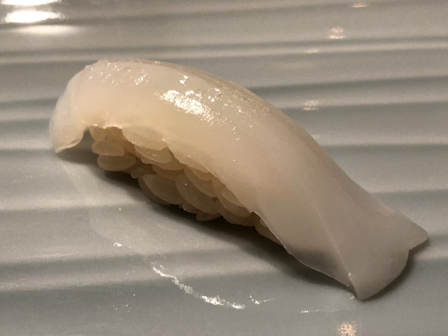 青山鮨孝的實拍高清圖