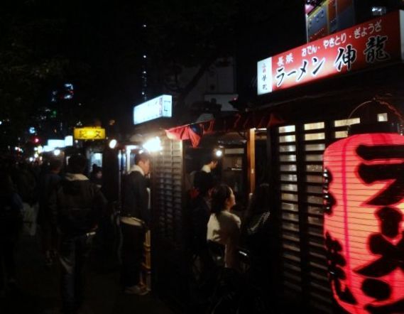 中洲の屋台 小島商店 feat シラチャンラーメン的實拍高清圖