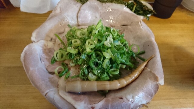 濃厚らーめん 驚麺屋的实拍高清图