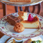 recommendations for salon de the Tea shot