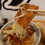 元祖豚丼屋 TONTON 船場センタービル10号館店的实拍图