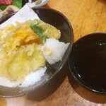 魚屋スタンドふじ子的實拍圖