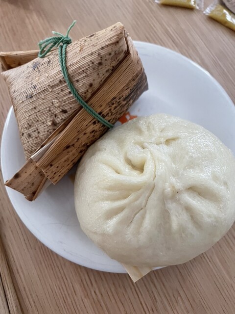 551蓬莱 新幹線新大阪駅店的實拍高清圖