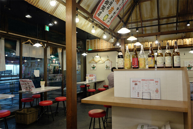 伯爵の肉団子 新宿御苑店的实拍高清图