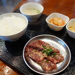 大阪焼肉 うしとみ的实拍图