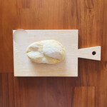 MILK IN BREAD的实拍图