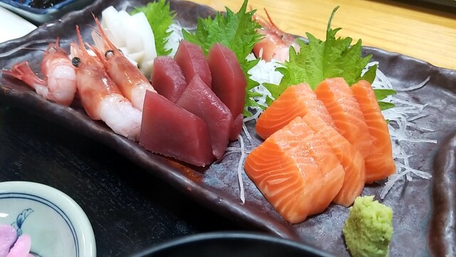 まるみ食堂的實拍高清圖