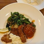 洋食 まどい食堂的实拍图