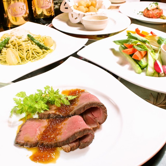 show restaurant nest 新宿店的實拍高清圖