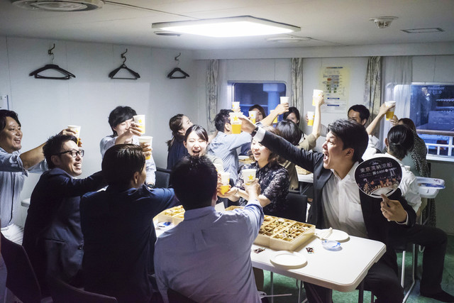 東京湾納涼船的實拍高清圖
