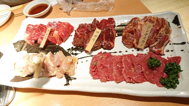 炭火焼肉 羅山 琴似店的實拍高清圖