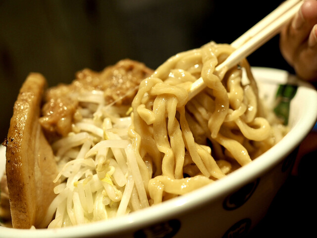 ラーメン 雷 東京本丸店的實拍高清圖