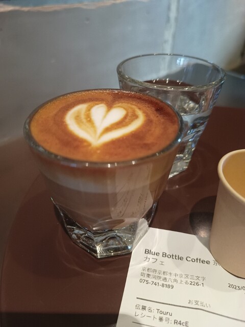 ブルーボトルコーヒー 京都六角カフェ的实拍高清图