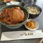 とんかつみた村的实拍图