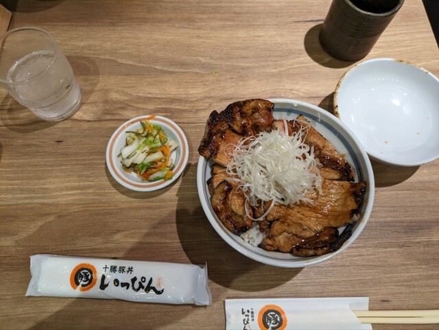 十勝豚丼 いっぴん ニッセイビル店的實拍高清圖