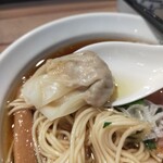 麺屋 彩音的實拍圖