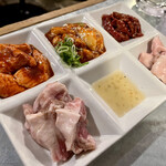 recommendations for ホルモン肉問屋 小川商店 天神橋五丁目店