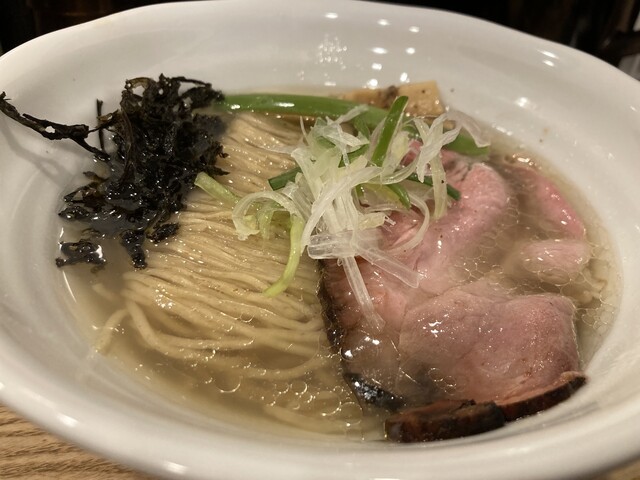 サッポロ ラーメン ハチ的实拍高清图
