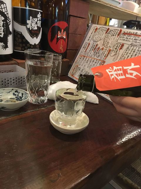 日本酒居酒屋 鍋横 赤燈的實拍高清圖