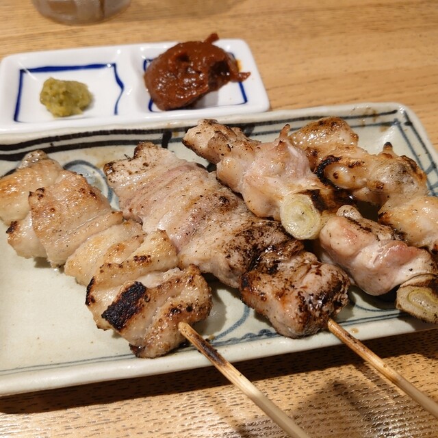 炭火焼き鳥 串八珍 上野入谷口店的實拍高清圖