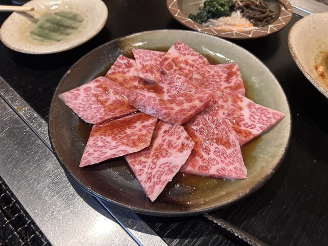 炭火焼肉ながとや的实拍高清图