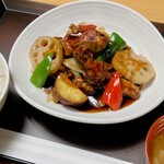 上野厨房的实拍图