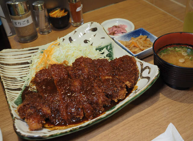 矢場とん 東京駅グランルーフ店的實拍高清圖