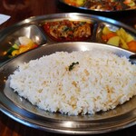 天竺伽哩 AKASHA 京橋本店的實拍圖