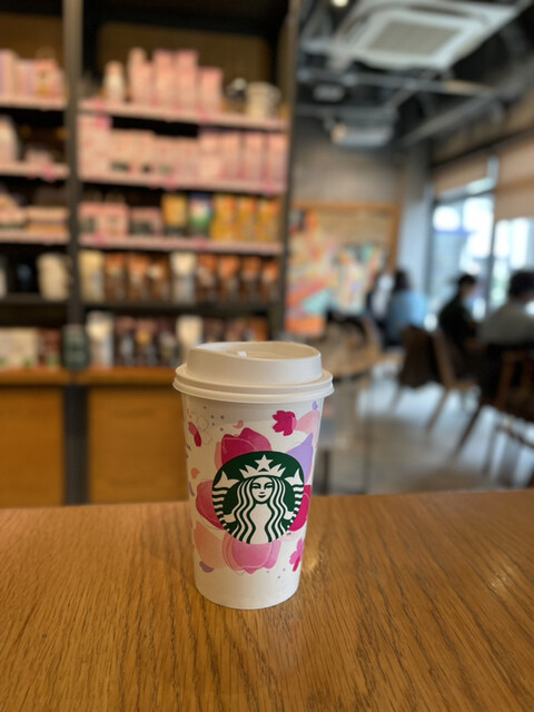 スターバックスコーヒー エトモ祐天寺店的实拍高清图