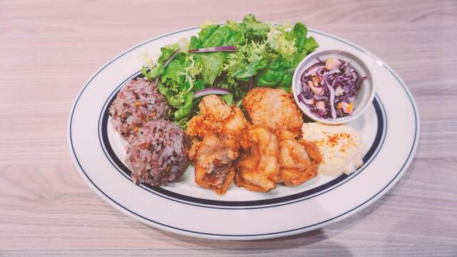 Hawaiian Cafe OluOlu 西新宿店的實拍高清圖