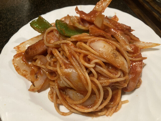 カフェ 泥人形的实拍高清图