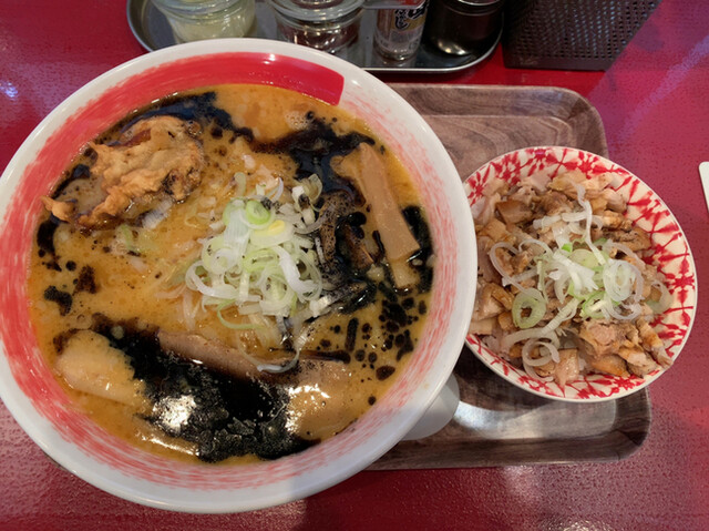 ラーメン やつや的实拍高清图