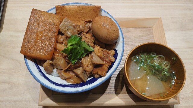 肉めし岡もと 足立入谷店的實拍高清圖
