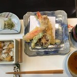 かにしげ 久留米店的实拍图