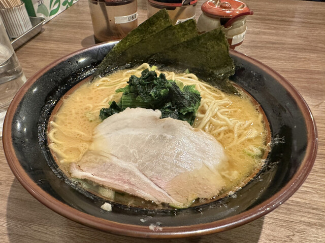 横浜家系ラーメン 武田家 旭川店的实拍高清图