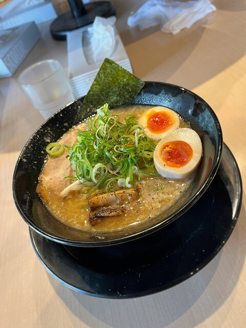 ラーメン食堂 神豚 大東店的實拍高清圖