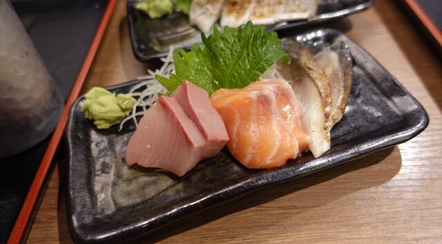 海鮮丼の駅前 阪神梅田店的实拍高清图