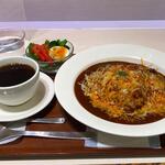 BOOK COMPASS Cafe エキュート東京店的实拍图