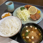 とんかつみた村的实拍图