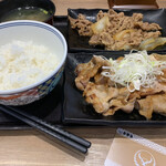 吉野家 京都九条店的實拍圖