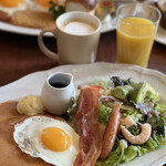 recommendations for ロイヤルホスト 新宿店