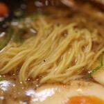 九州じゃんがららあめん 原宿店的實拍圖