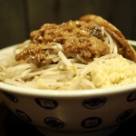 ラーメン 雷 東京本丸店的實拍圖