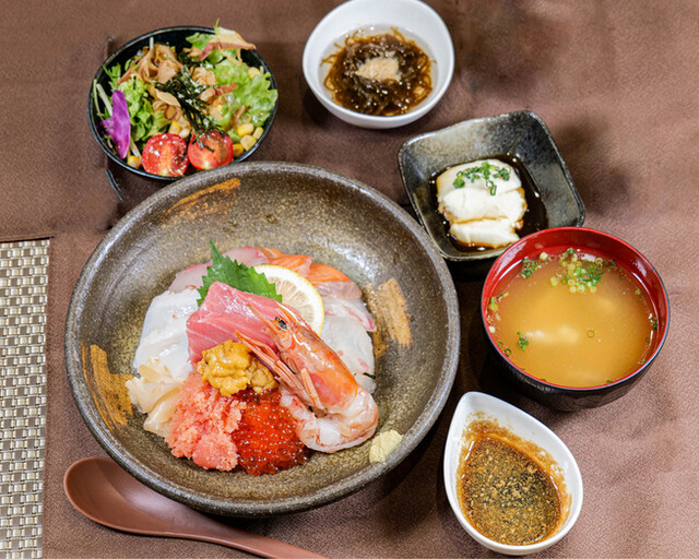 お食事の店魚政的實拍高清圖