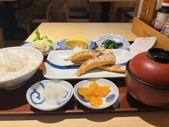 焼魚定食と釜戸ごはん 梅田食堂的實拍高清圖
